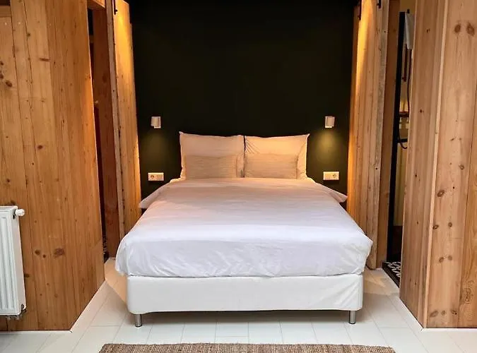 De Merel Πανσιόν