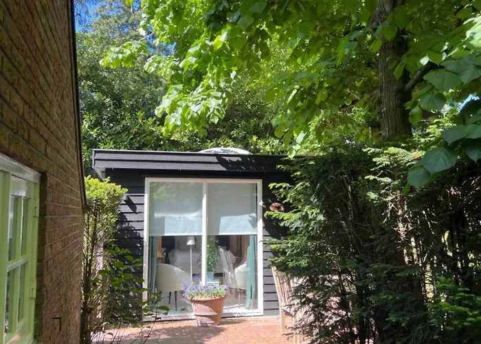 De Merel Πανσιόν