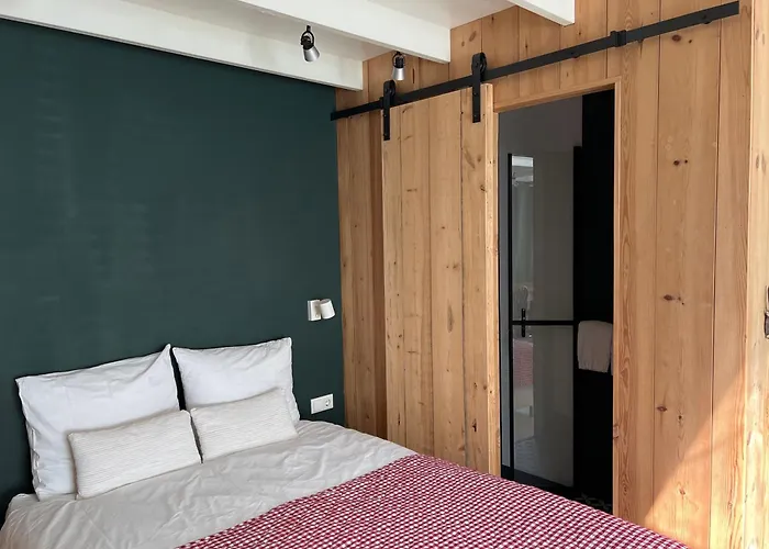 Πανσιόν De Merel