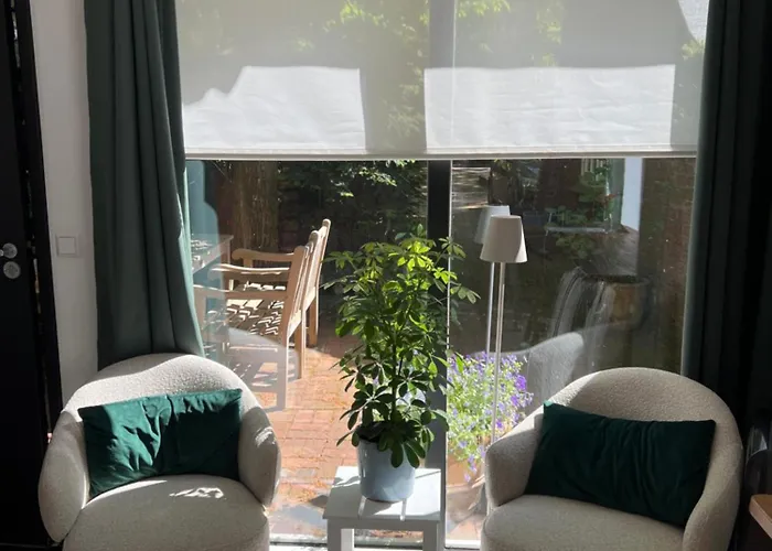 De Merel Πανσιόν 3*